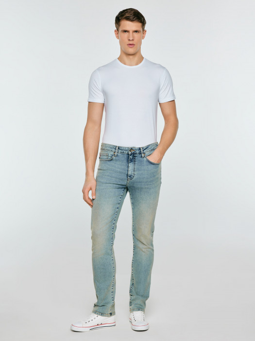 Pánske slim džínsy s efektom prania TERRY HIGH WAIST 185